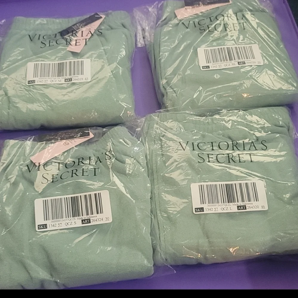 Victoria's secret terry-cloth swim coverup short MEDIUM GREEN